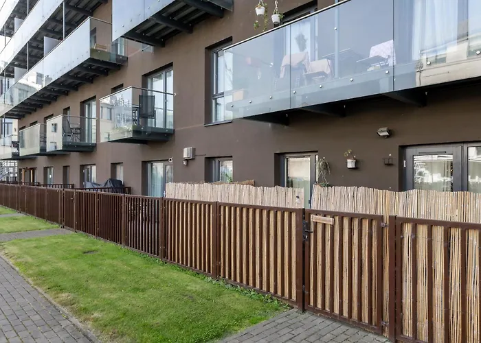 Vincent Sunlight - Near Clinic, Arena And Stadium *