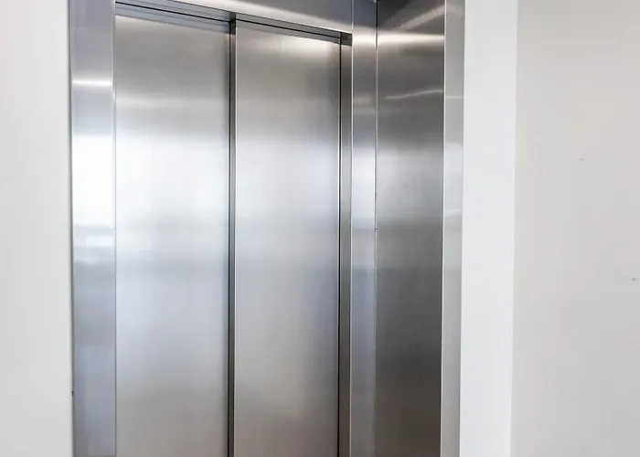 Vincent Sunlight - Near Clinic, Arena And Stadium *