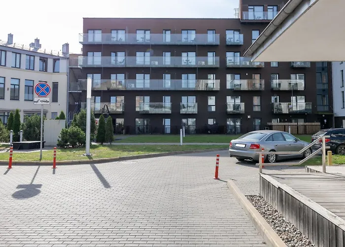 Vincent Sunlight - Near Clinic, Arena And Stadium *