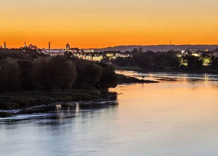 Vincent Sunlight - Near Clinic, Arena And Stadium * Kowno